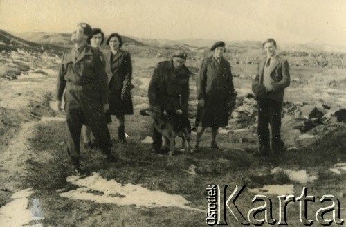 Marzec 1946,Westerland/Sylt, Niemcy.
Żołnierze 174 Baterii 58 Pułku Artylerii Przeciwlotniczej wchodzącej w skład 11 Dywizji Pancernej Wielkiej Brytanii.
Fot. NN, zbiory Ośrodka KARTA, album Zofii i Czesława Michalskich, przekazał Adam Pyrek
