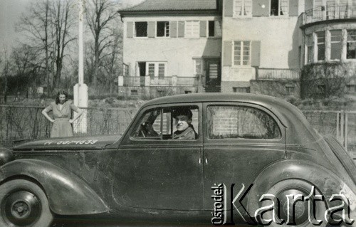 Lipiec 1946, Reinbek/k.Hamburga, Niemcy.
Polski oficer łącznikowy 174 Baterii 58 Pułku Artylerii Przeciwlotniczej wchodzącej w skład 11 Dywizji Pancernej Wielkiej Brytanii.
Fot. NN, zbiory Ośrodka KARTA, album Zofii i Czesława Michalskich, przekazał Adam Pyrek
