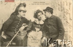 1903, Francja.
Portret kobiety w towarzystwie dwóch mężczyzn w mundurach. Zdjęcie wykonane w atelier fotograficznym. Na odwrocie tekst w języku francuskim, datowany na 22.08.1903.
Fot. NN, zbiory Ośrodka KARTA, kolekcja Ryszarda Łopatki