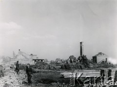 19.04.1940, Garwolin.
Zabudowania zniszczone działaniami wojennymi. 
Fot. F. Krabicka, zbiory Ośrodka KARTA, udostępniła Agata Bujnowska