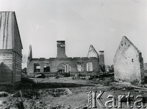 19.04.1940, Garwolin.
Zabudowania zniszczone działaniami wojennymi. 
Fot. F. Krabicka, zbiory Ośrodka KARTA, udostępniła Agata Bujnowska