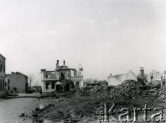 19.04.1940, Garwolin.
Zabudowania zniszczone działaniami wojennymi. 
Fot. F. Krabicka, zbiory Ośrodka KARTA, udostępniła Agata Bujnowska