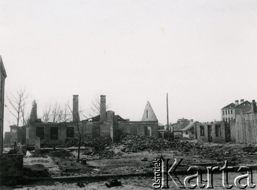 19.04.1940, Ryki.
Zabudowania zniszczone działaniami wojennymi. 
Fot. F. Krabicka, zbiory Ośrodka KARTA, udostępniła Agata Bujnowska