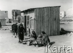 19.04.1940, Garwolin. 
Handel uliczny.
Fot. F. Krabicka, zbiory Ośrodka KARTA, udostępniła Agata Bujnowska