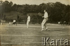1922-1923, Warszawa, Polska.
Warszawski Lawn-Tennis Klub, mecz tenisowy.
Fot. NN, zbiory Ośrodka KARTA, udostępniła Barbara Krzystek