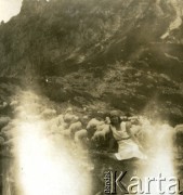 7-8.07.1930, okolice Zakopanego, Polska
Józefa Grochola w czasie wycieczki górskiej.
Fot. NN, zbiory Ośrodka KARTA, przekazała Wiesława Grochola