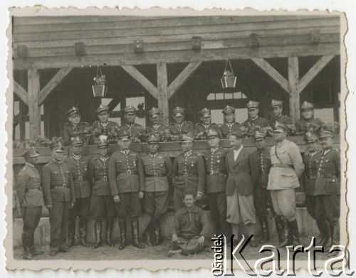 Lipiec 1937, Rozewie, Polska.
Oficerowie obozu letniego przysposobienia wojskowego DOK VII.
Fot. NN, zbiory Ośrodka KARTA, przekazała Wiesława Grochola