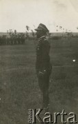 1937, Rozewie, Polska.
Obóz letni przysposobienia wojskowego DOK VII. Major Władysław Grochola przemawia do junaków hufców pozaszkolnych II turnusu przed wyjazdem po skończonym obozie.
Fot. NN, zbiory Ośrodka KARTA, przekazała Wiesława Grochola