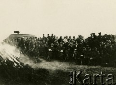 Lipiec 1938, Rozewie, Polska.
Wycieczka senatorów i posłów na obozie letnim przysposobienia wojskowego DOK VII.
Fot. NN, zbiory Ośrodka KARTA, przekazała Wiesława Grochola