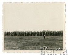 Lipiec 1938, Rozewie, Polska. 
Obóz letni przysposobienia wojskowego DOK VII, w którym brał udział major Władysław Grochola. 
Fot. NN, zbiory Ośrodka KARTA, przekazała Wiesława Grochola