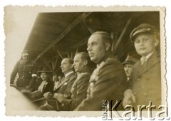 Sierpień 1938, Śrem, Polska.
Powiatowe święto Wychowania Fizycznego i Przysposobienia Wojskowego, czwarty z lewej major Władysław Grochola.
Fot. NN, zbiory Ośrodka KARTA, przekazała Wiesława Grochola