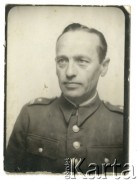 10.09.1942,  Neubrandenburg, Niemcy.
Major Władysław Grochola, zdjęcie wykonane w Oflagu IIE/K.
Fot. NN, zbiory Ośrodka KARTA, przekazała Wiesława Grochola