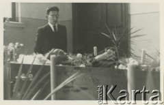 Kwiecień 1957, Krotoszyn, Polska. 
Pogrzeb majora Władysława Grocholi (zm. 24.04.1957).
Fot. NN, zbiory Ośrodka KARTA, przekazała Wiesława Grochola