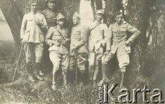 1920, Polska.
Władysław Grochola (trzeci z lewej) w towarzystwie kolegów-żołnierzy.
Fot. NN, zbiory Ośrodka KARTA, przekazała Wiesława Grochola