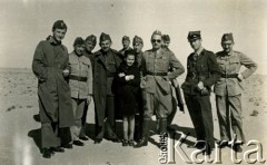 1941, El Amiriya koło Aleksandrii, Egipt.
Żołnierze Samodzielnej Brygady Strzelców Karpackich na terenie bazy wojskowej.
Fot. NN, zbiory Ośrodka KARTA, przekazała Wiesława Grochola