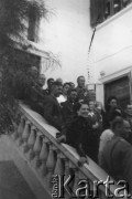 1939-1942, Palestyna.
Żołnierze polscy wraz z gośćmi weselnymi.
Fot. NN, zbiory Ośrodka KARTA, przekazała Wiesława Grochola