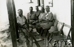 Lipiec 1941, Sidi Bishr koło Aleksandrii, Egipt.
Żołnierze Samodzielnej Brygady Strzelców Karpackich. Z tyłu napis: 