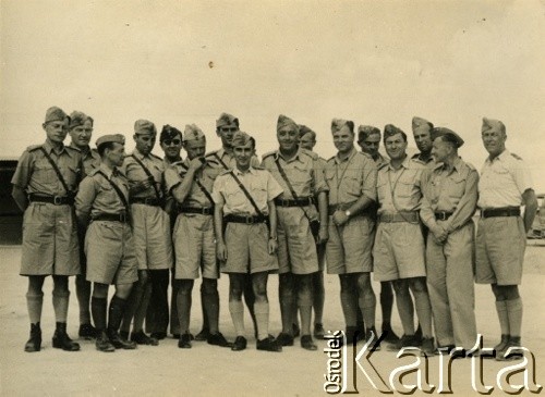 1941, El Amiriya koło Aleksandrii, Egipt.
Żołnierze Samodzielnej Brygady Strzelców Karpackich na terenie bazy wojskowej.
Fot. NN, zbiory Ośrodka KARTA, przekazała Wiesława Grochola