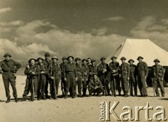 1941, El Amiriya koło Aleksandrii, Egipt.
Żołnierze Samodzielnej Brygady Strzelców Karpackich na terenie bazy wojskowej.
Fot. NN, zbiory Ośrodka KARTA, przekazała Wiesława Grochola