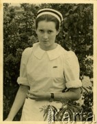 1942, Bliski Wschód.
Sanitariuszka Hanna, później Guziorska.
Fot. NN, zbiory Ośrodka KARTA, album przekazała Wiesława Grochola