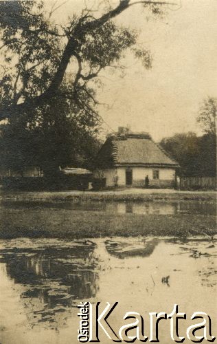 1915-1918, prawdopodobnie Ukraina.
Dom mieszkalny.
Fot. NN, zbiory Ośrodka KARTA, przekazała Wanda Ustaszewska-Szamborska
