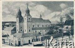 Przed 1939, Zbaraż, woj. tarnopolskie, Polska.
Kościół oo. bernardynów.
Fot. NN, zbiory Ośrodka KARTA, przekazała Janina Kuszell