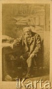 Początek XX wieku, brak miejsca.
Joachim Lelewel (1786-1861) - polski historyk, bibliograf, poliglota i działacz polityczny.
Fot. NN, kolekcja Witolda Staszkiewicza, zbiory Ośrodka KARTA
