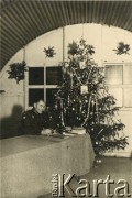 24.12.1946, Wielka Brytania.
Wincenty Trawiński w baraku obozu dla polskich żołnierzy.
Fot. NN, zbiory Ośrodka KARTA, udostępniła Anna Kołodziejska