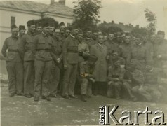 Pierwsza połowa lat 30., Polska.
Grupa żołnierzy w mundurach polowych.
Fot. NN, zbiory Ośrodka KARTA, udostępniła Janina Drogowska