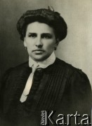 Początek XX wieku, brak miejsca.
Teodora Mieszkowska, z domu Albrecht, żona Emila Mieszkowskiego.
Fot. NN, zbiory Ośrodka KARTA, udostępnił Emil Mieszkowski
