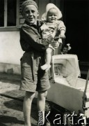 1941, Świder koło Otwocka, Polska.
Janusz Mieszkowski z siostrą Wandą.
Fot. NN, zbiory Ośrodka KARTA, udostępnił Emil Mieszkowski
