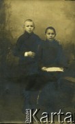 1911, brak miejsca.
Wacław i Stefan Mieszkowscy, synowie Emila Mieszkowskiego i Teodory z domu Albrecht.
Fot. NN, zbiory Ośrodka KARTA, udostępnił Emil Mieszkowski