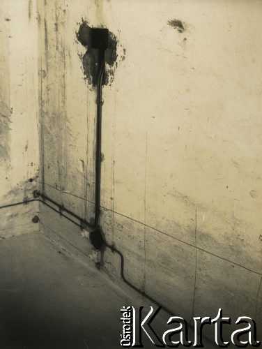 1927-1929, Płock, Polska.
Budowa Elektrowni Miejskiej w Radziwiu. Fragment instalacji elektrycznej.
Fot. NN, zbiory Ośrodka KARTA