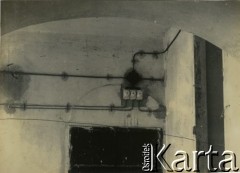 1927-1929, Płock, Polska.
Budowa Elektrowni Miejskiej w Radziwiu. Fragment instalacji elektrycznej.
Fot. NN, zbiory Ośrodka KARTA