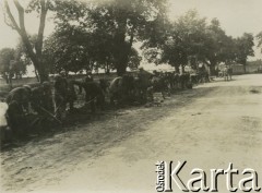 1927-1929, Płock, Polska.
Budowa Elektrowni Miejskiej w Radziwiu. Robotnicy podczas pracy.
Fot. NN, zbiory Ośrodka KARTA