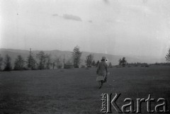 1928, Orów, Polska (obecnie Ukraina).
Henryka Lis-Olszewska na wycieczce.
Fot. NN, kolekcja Witolda Lis-Olszewskiego, zbiory Ośrodka KARTA