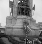 1936, Stambuł, Turcja.
Pomnik Republiki Tureckiej, widoczny wieniec złożony przez polskich harcerzy.
Fot. NN, kolekcja Witolda Lis-Olszewskiego, zbiory Ośrodka KARTA