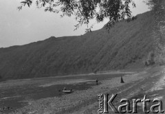 1928-1936, Dniestr, Polska (obecnie Ukraina).
Spływ kajakowy Dniestrem.
Fot. NN, kolekcja Witolda Lis-Olszewskiego, zbiory Ośrodka KARTA