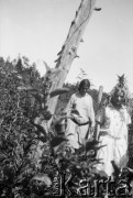 14.07.1928, Działy (?), Polska.
Henryka Lis-Olszewska (L) podczas spaceru.
Fot. NN, kolekcja Witolda Lis-Olszewskiego, zbiory Ośrodka KARTA