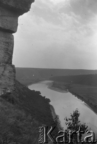 1928-1936, Okopy Świętej Trójcy, Polska (obecnie Ukraina).
Ruiny twierdzy na brzegu Dniestru.
Fot. NN, kolekcja Witolda Lis-Olszewskiego, zbiory Ośrodka KARTA