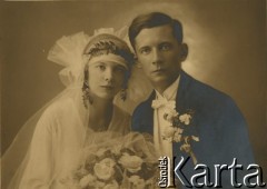 7.08.1927, Lwów, Polska.
Fotografia ślubna Heleny Scheidel i Zdzisława Kunza. 
Fot. Atelier Marion, zbiory Ośrodka KARTA, udostępniła Jadwiga Parasiewicz-Kaczmarska