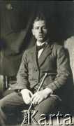 1915, Lwów, Austro-Węgry.
Władysław Szyszkowski (1890-1975) - polonista, późniejszy nauczyciel akademicki.
Fot. NN, zbiory Ośrodka KARTA, udostępniła Jadwiga Parasiewicz-Kaczmarska