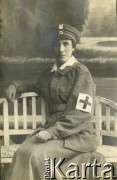 16.05.1919, Warszawa, Polska.Eugenia Brończyk, sanitariuszka w 13 Szpitalu Polowym 2 Dywizji Piechoty Legionów.Fot. NN, zbiory Ośrodka KARTA, przekazała Teresa Wojciechowska