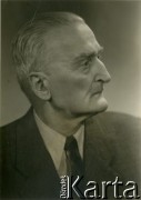 lata 50., Polska.
Kazimierz Brończyk (1888-1967) - nauczyciel języka polskiego, dramatopisarz, tłumacz i krytyk teatralny.
Fot. NN, zbiory Ośrodka KARTA, przekazała Teresa Wojciechowska.
