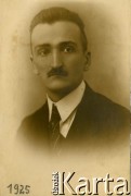 1925, Polska.
Kazimierz Brończyk (1888-1967) - nauczyciel języka polskiego, dramatopisarz, tłumacz i krytyk teatralny.
Fot. NN, zbiory Ośrodka KARTA, przekazała Teresa Wojciechowska