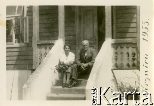 1955, Krynica, Polska.
Eugenia z d. Mitis i Kazimierz Brończykowie.
Fot. NN, zbiory Ośrodka KARTA, przekazała Teresa Wojciechowska.