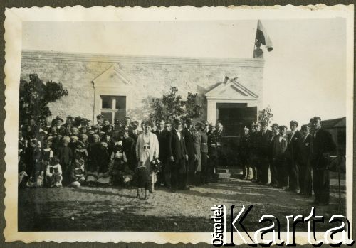 1934, Grabowo Królewskie, pow. Września, woj. poznańskie, Polska.
Poświęcenie kręgielni.
Fot. NN, zbiory Ośrodka KARTA, udostępnił Tomasz Kamiński