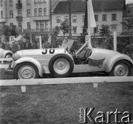 25.06-1.07.1938, Warszawa, Polska
XI Międzynarodowy Rajd Automobilklubu Polski. Samochód marki DKW Helmuta Grossa biorącego udział w rajdzie.
Fot. Eugeniusz Kamiński, zbiory Ośrodka KARTA, udostępnił Tomasz Kamiński
