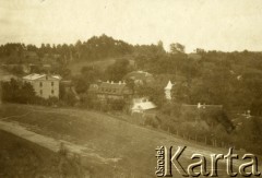 Lata 20., Polska.
Panorama miasteczka.
Fot. z albumu porucznika Jana Obłoczyńskiego z Batalionu Chemicznego WP, zbiory Ośrodka KARTA, przekazała Jolanta Woszczynin