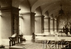 Lata 20., Warszawa, Polska.
Grób Nieznanego Żołnierza. 
Fot. z albumu porucznika Jana Obłoczyńskiego z Batalionu Chemicznego WP, zbiory Ośrodka KARTA, przekazała Jolanta Woszczynin